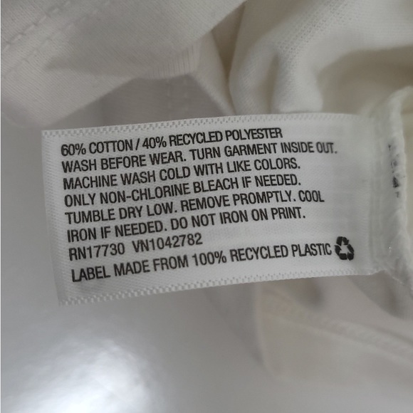 New! Boys Cat & Jack Long Sleeve Top Size Small (6/7) - Picture 2 of 3